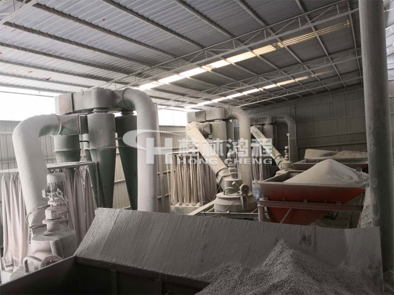 HC1000小型超細(xì)雷蒙磨粉機擺式磨粉機型號 HC1000小型超細(xì)雷蒙磨粉機擺式磨粉機型號