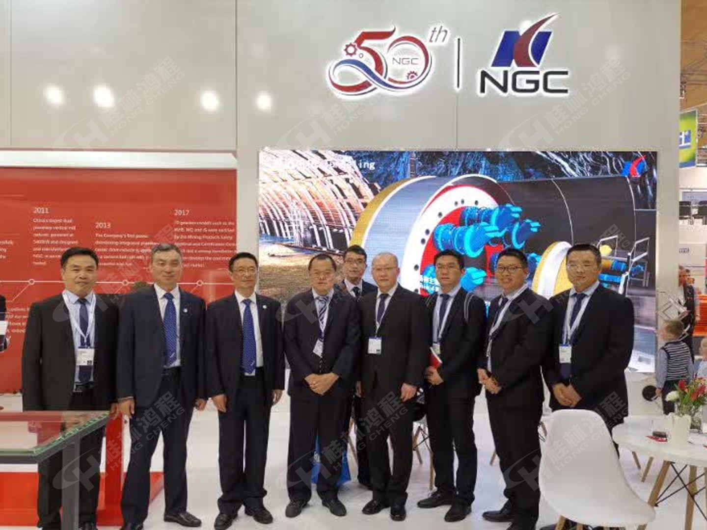 磨粉機(jī)廠家桂林鴻程參加漢諾威工業(yè)展學(xué)習(xí)德國人設(shè)計(jì) 磨粉機(jī)廠家桂林鴻程參加漢諾威工業(yè)展學(xué)習(xí)德國人設(shè)計(jì)