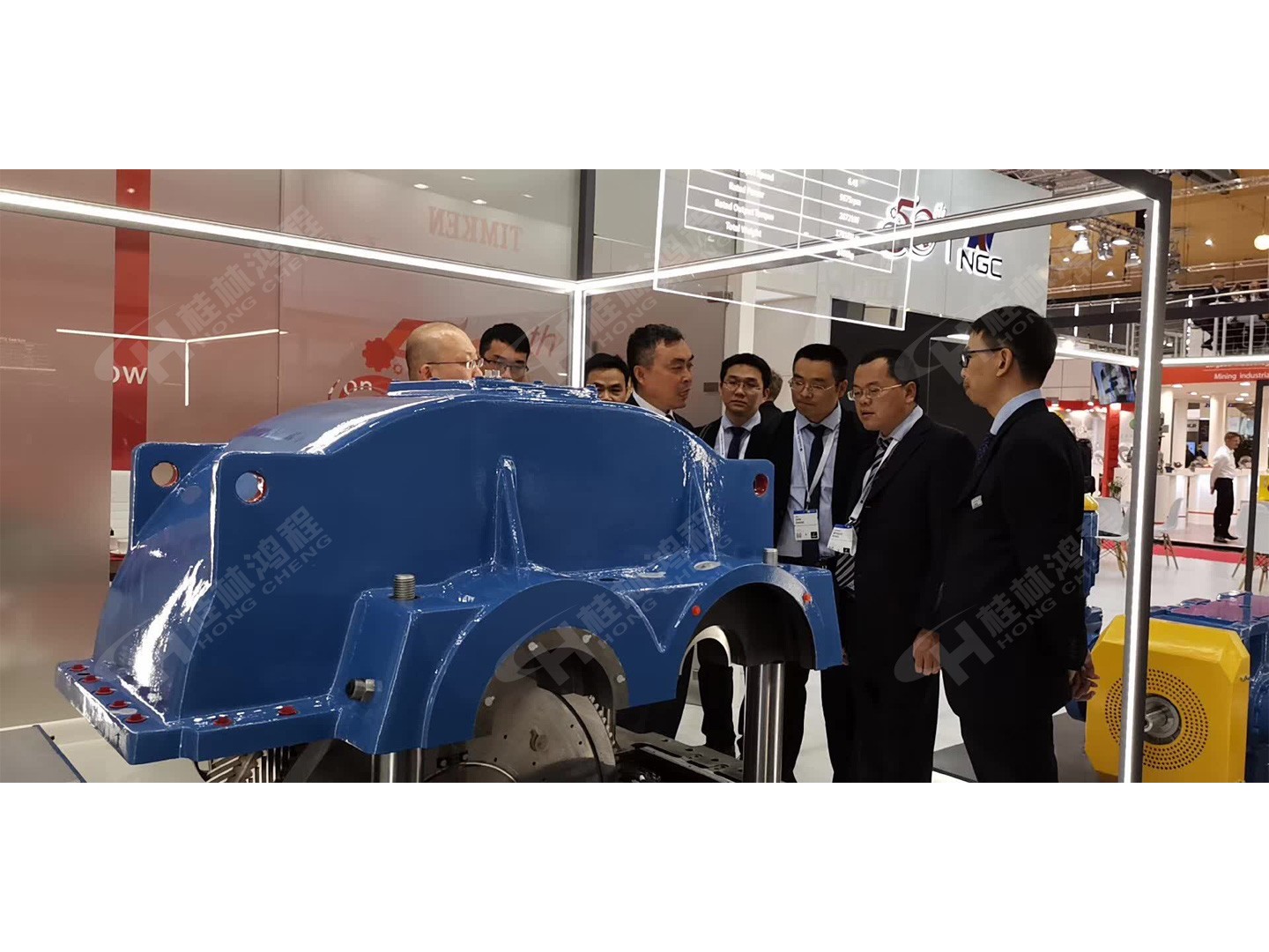 磨粉機(jī)廠家桂林鴻程參加漢諾威工業(yè)展學(xué)習(xí)德國人設(shè)計(jì) 磨粉機(jī)廠家桂林鴻程參加漢諾威工業(yè)展學(xué)習(xí)德國人設(shè)計(jì)