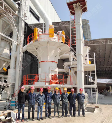 桂林鴻程磨粉機(jī)安裝工人五一堅守崗位，保證客戶磨粉生產(chǎn)線按計劃投產(chǎn)