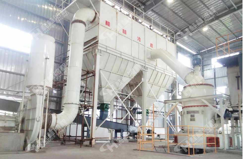 1571192176896330.jpg 陶瓷土磨粉機(jī)生產(chǎn)線陶瓷粉末200目機(jī)械-明星機(jī)械:HC1700縱擺磨粉機(jī)