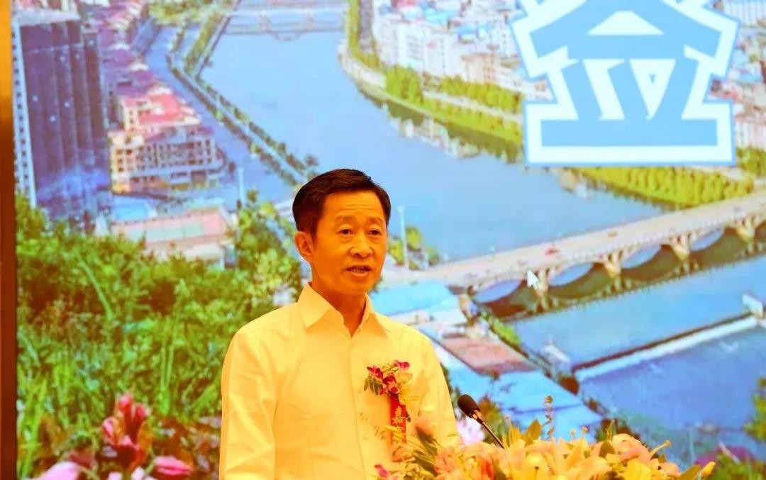 中景潤(rùn)控股集團(tuán)有限公司董事長(zhǎng)王忠友致辭 中景潤(rùn)控股集團(tuán)有限公司董事長(zhǎng)王忠友致辭